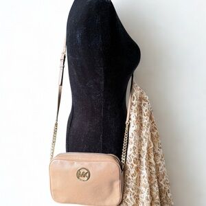 MICHAEL KORS Fulton Crossbody Bag in Pebbled Leather. Great Pre-❤️ Condition